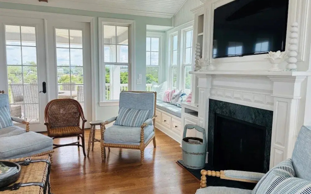 Gray Goose 5 Bedroom Home by RedAwning