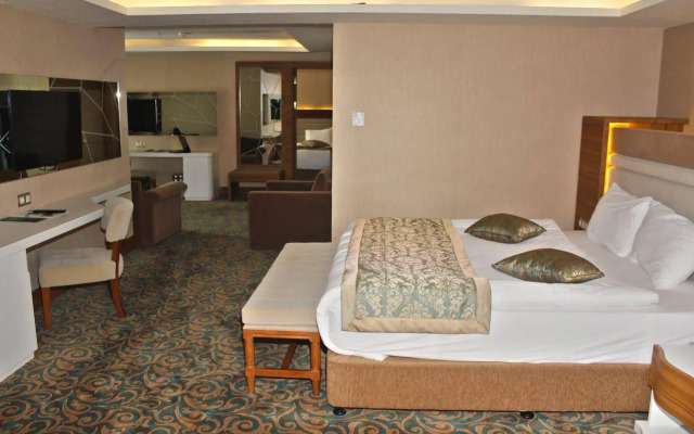 Cam Thermal Resort Spa Convention Center