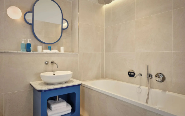 art'otel London Battersea Power Station powered by Radisson Hotels