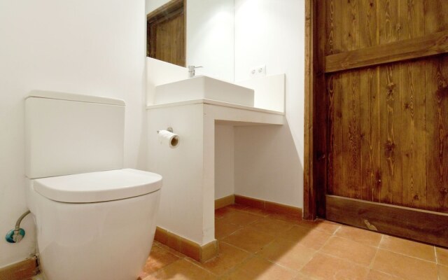 Scenic Mansion in Sant Andreu Salou near Forest