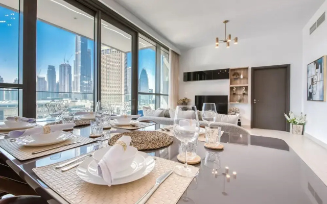 1205 Downtown Views