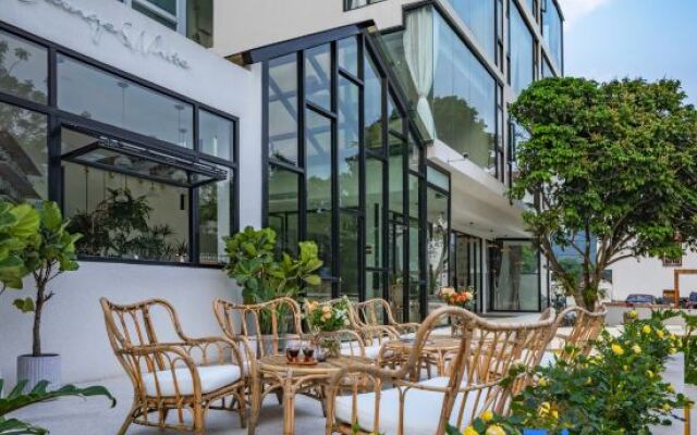 Orange white Vacation Homestay