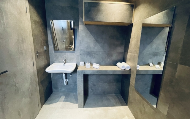 TheaSea Luxury Suites- Studio Suite 3