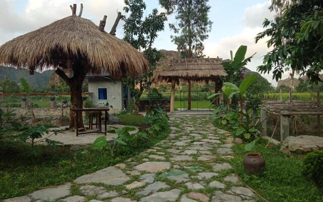 Rustic Houses Tam Coc
