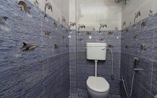 Anmol Plaza by OYO Rooms