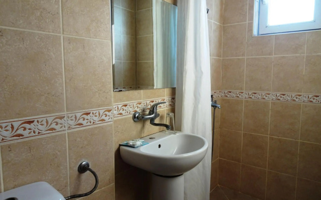 Lotos Hotel