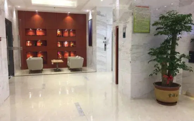 City Comfort Inn (Heyuan Longchuan Bus Station)