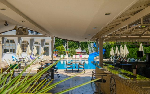 Selen Hotel Icmeler