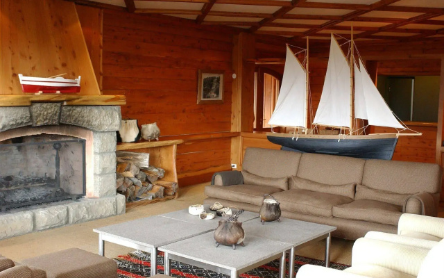 Isla Victoria Lodge