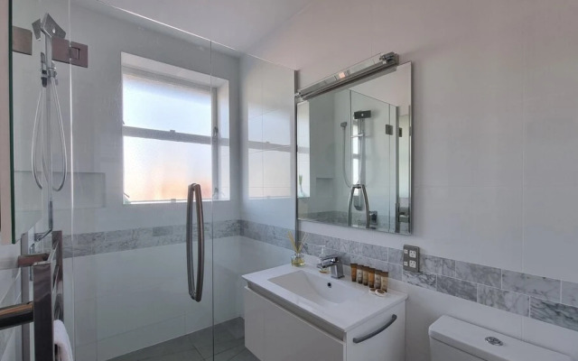 Gorgeous Apt Panoramic Views