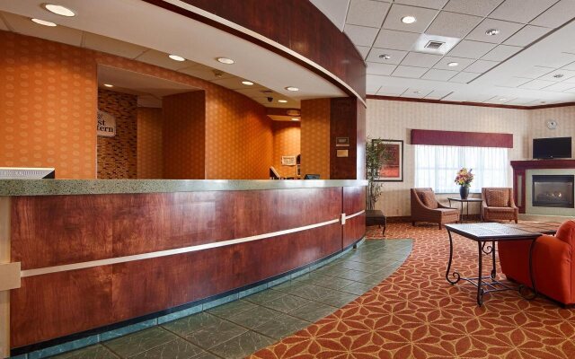 Rock Island Inn & Suites Marshalltown