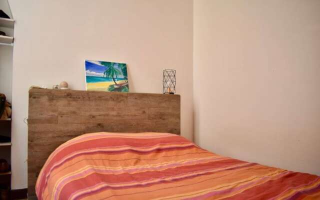 Close To Montmartre 1 Bedroom Apartment