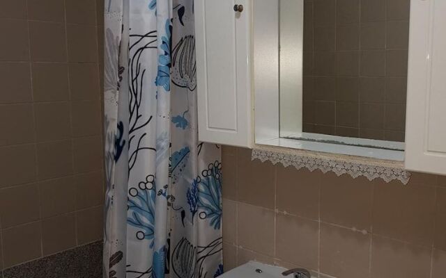 Low Cost Rooms Las Llaves 4