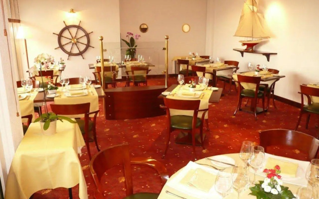 Hotel Bristol