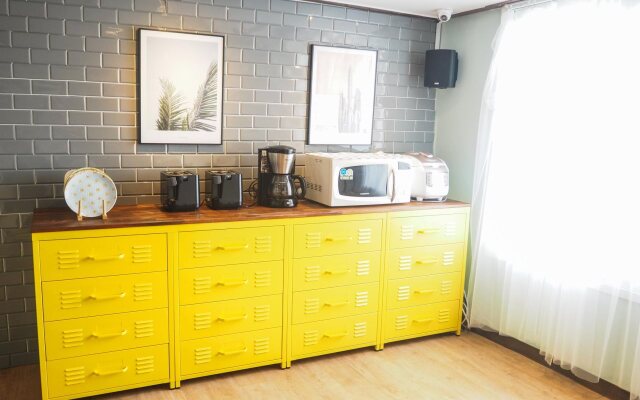 Yellow Guesthouse