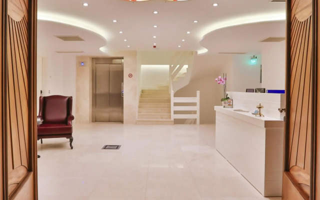 Arnna Hotel
