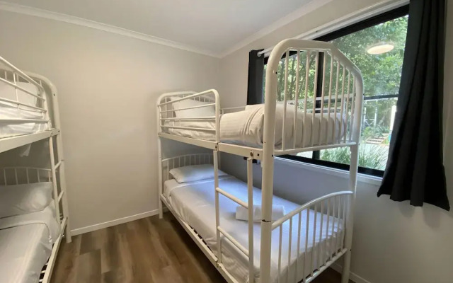 Tiona Palms Holiday Park