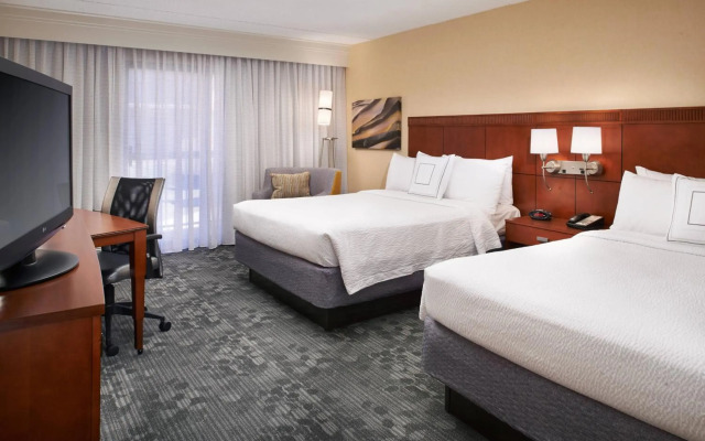 Courtyard by Marriott Chicago Deerfield