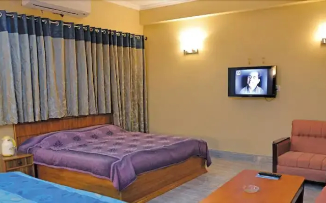 Hotel Yamini