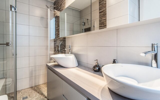 Luxury 3 BR Near the Beach