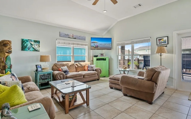 Outlaw's Inn 3 Bedroom Home