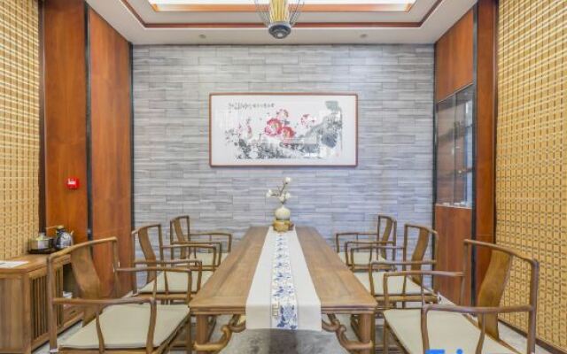 King Lion Hotel