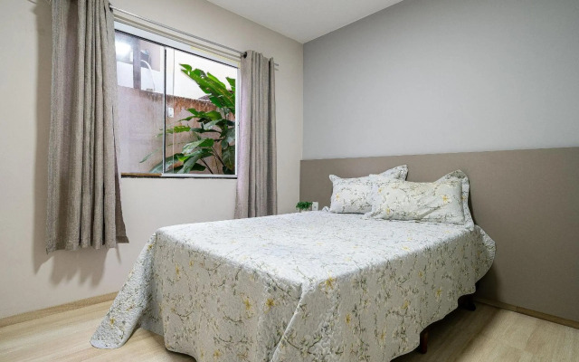 027 - Lindo Residencial com Piscina e Jacuzzi em Bombas