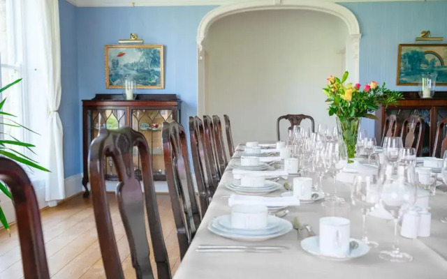 Walltree House