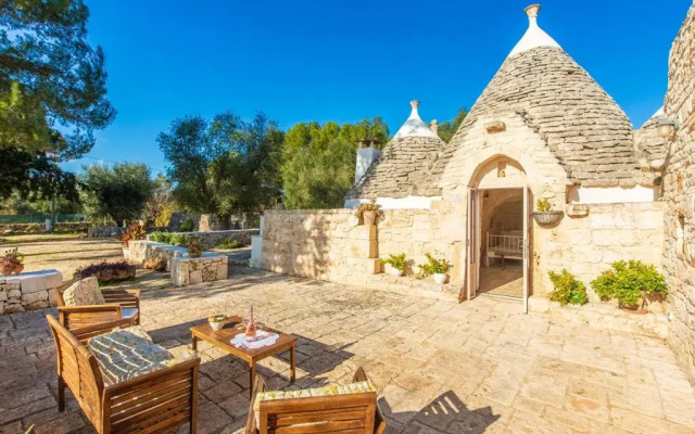 Trullo con piscina baby