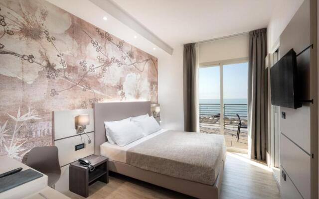 Hotel Tritone