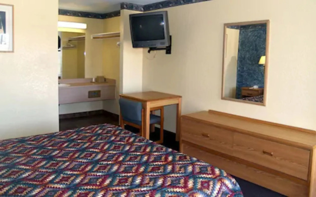 River Inn Motel