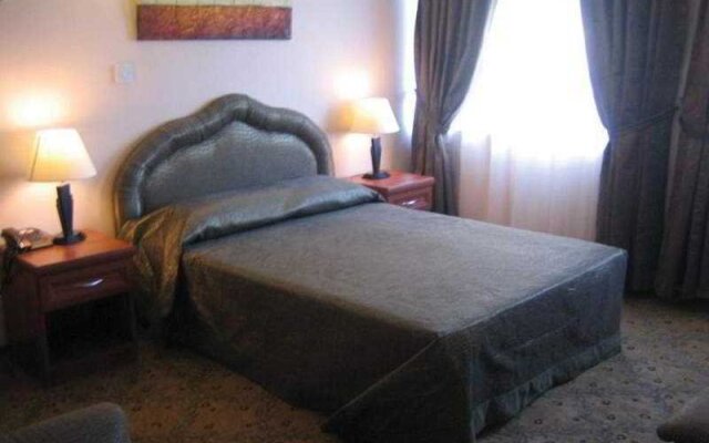 Life Hotel