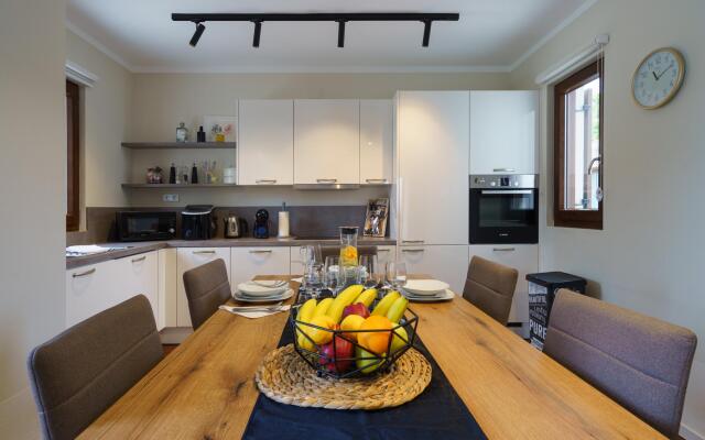 Caprice in Milohnic with 3 bedrooms and 3 bathrooms