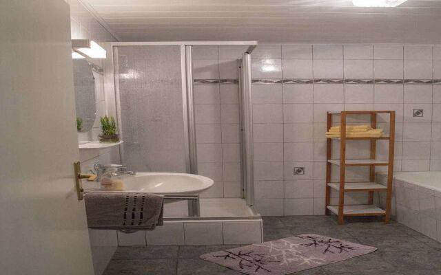 Eifel Retreat Near Volcanic Lakes