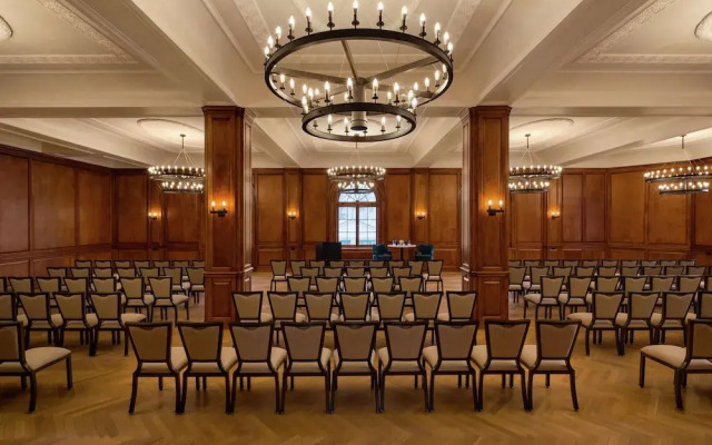 Hotel Saranac, Curio Collection by Hilton