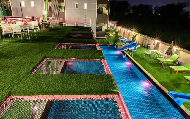 Gold Airport Suites