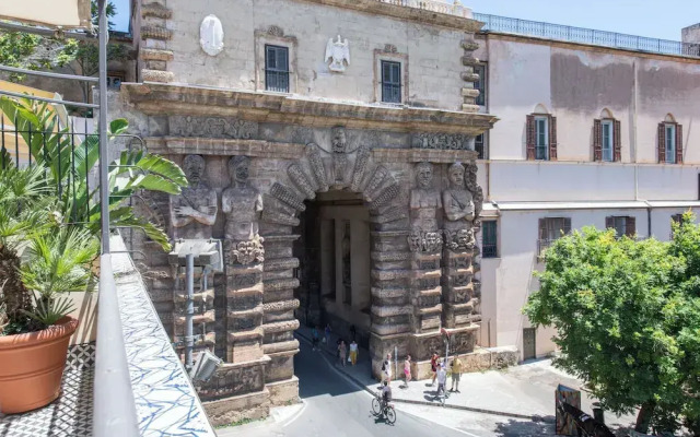 Normanni Apartment with Terrace