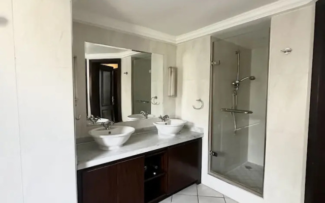 Chic and stylish 3 bedroom apartment