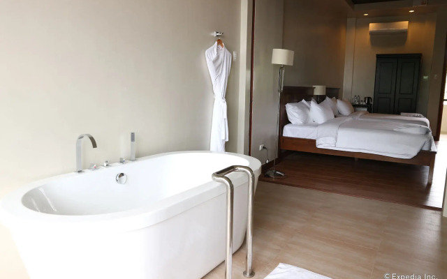 Bravo Resorts - Munting Paraiso