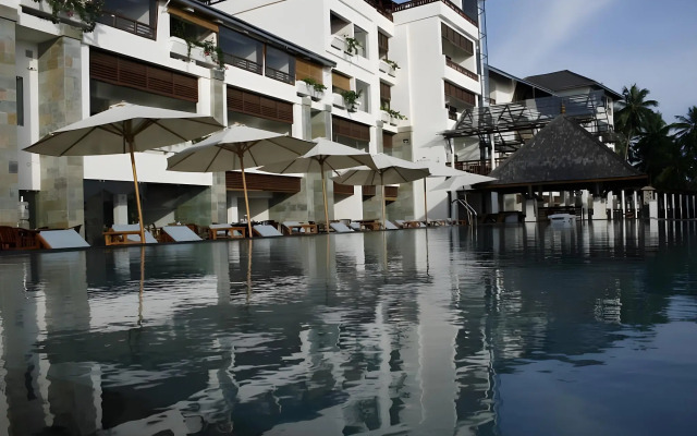 Gokulam Grand Turtle On The Beach