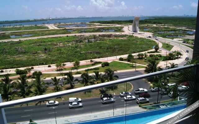 2BR Apartment Malecon Las Americas by TA