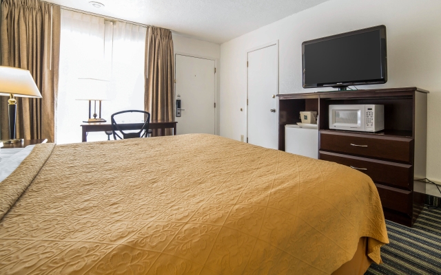 Quality Inn