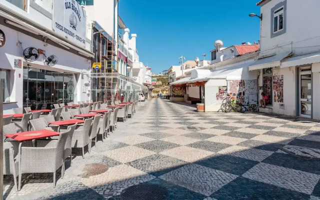 Sea view Apartment with 2 huge Terraces & Swimming pools