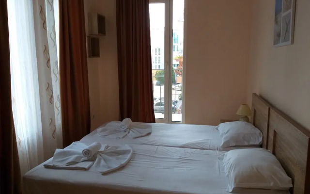 Perla Apartments