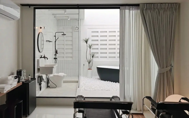 Dear Sunday Hometel Bangkok