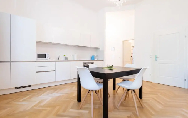 Duschel Apartments Imperial Living