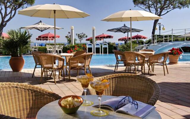 Ruhl Beach Hotel
