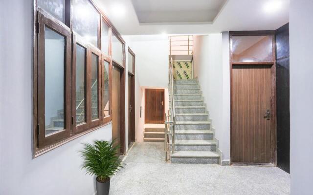 Townhouse 1077 Hotel Noida Galaxy