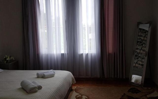 ORJONI-HOTEL