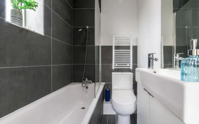 Homely 2-bed Apartment in London